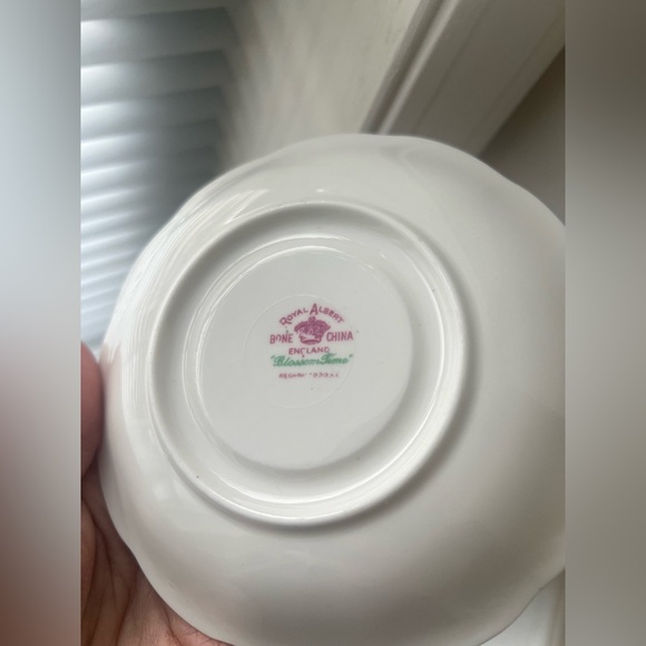 Royal Albert Bone China England Blossom Time Tea Cup & Saucer Set | Pink Blossom - Picture 7 of 7
